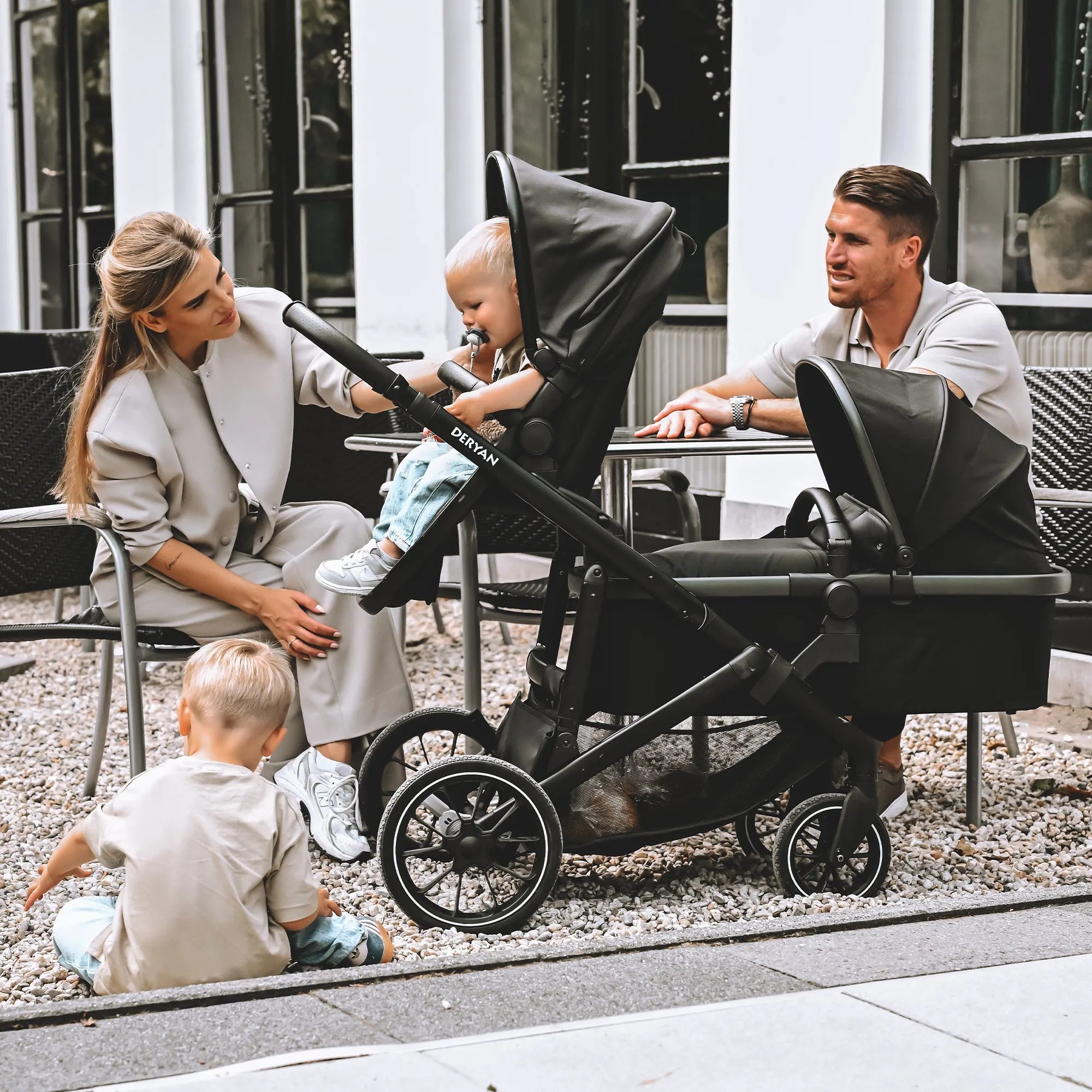 EVY V2 Duo Kinderwagen Schwarz 2 in 1